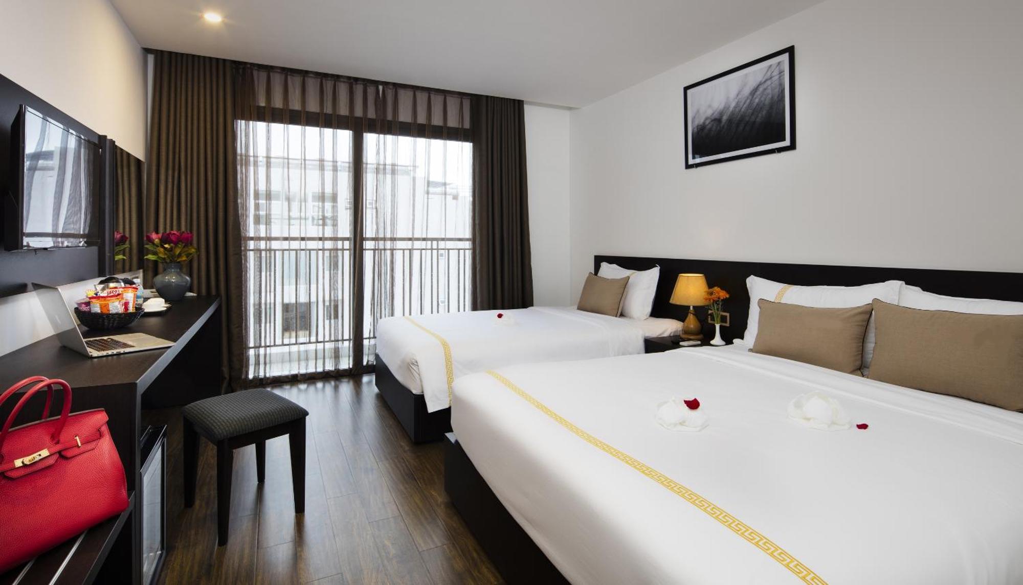Meriton Hotel Нячанг Екстер'єр фото