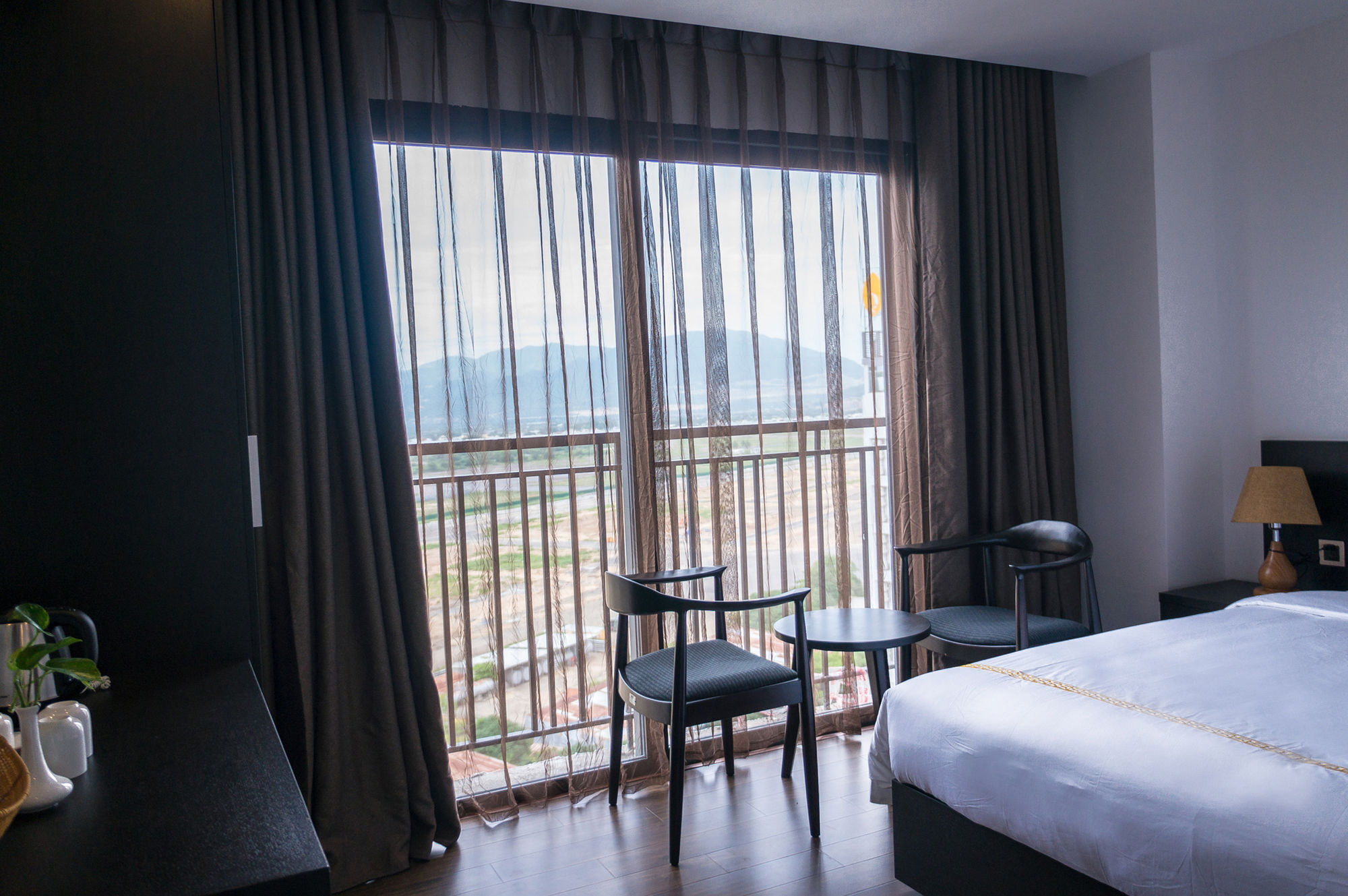 Meriton Hotel Нячанг Екстер'єр фото